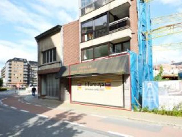 COMMERCIEEL GELIJKVLOERS NABIJ GROTE MARKT