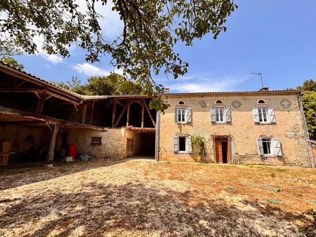 Commingeoise en pierres rénovée avec +300m2 de dépendances