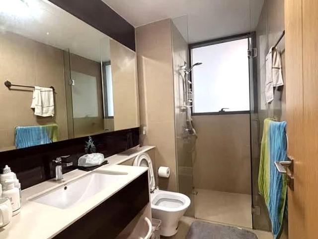 Commonwealth Towers D3, Condominium