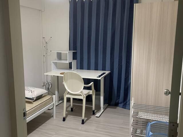 Common Bedroom with Kitchen Bathroom Rental / Dine @ the Kitchen