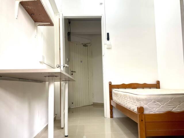 Common bedroom with private pantry
