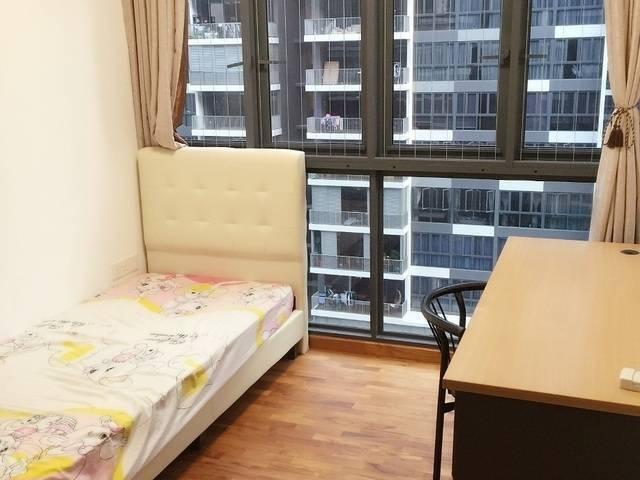Common Bedroom Condo @ Sembawang MRT, no owner stay in the house