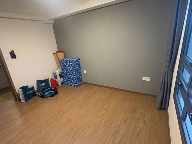 Common Room @ Tampines Street 96 BLK 956A! NO AGENT FEES!