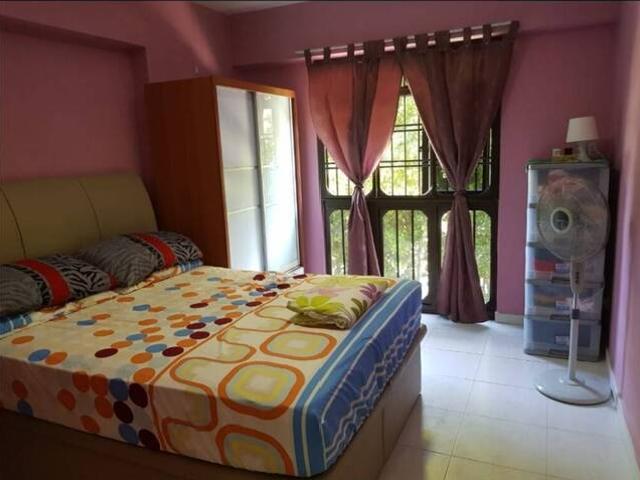 Common Room @ Woodlands Drive 14 BLK 521! Cooking Allowed!