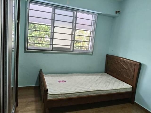 Common Room @ Woodlands Street 31 BLK 315! NO AGENT FEES!