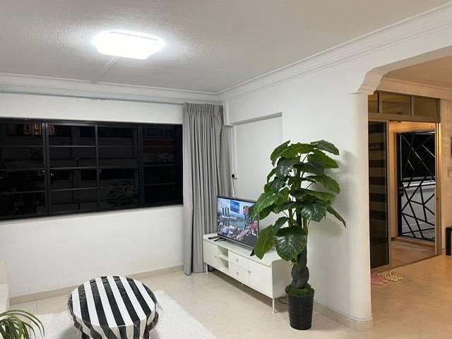 Common Room @ Yishun Ave 11 BLK 350! NO OWNER!