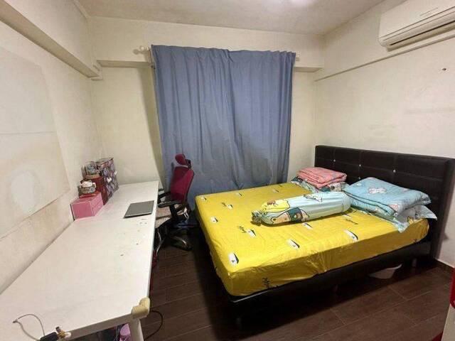 Common Room @ Yishun Ring Road BLK 329! NO AGENT FEE!