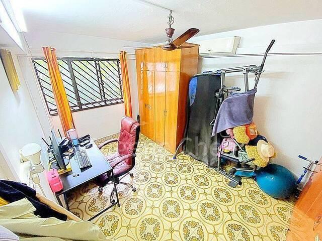 Common Room @ Ang Mo Kio Ave 5 BLK 522! NO AGENT FEES!