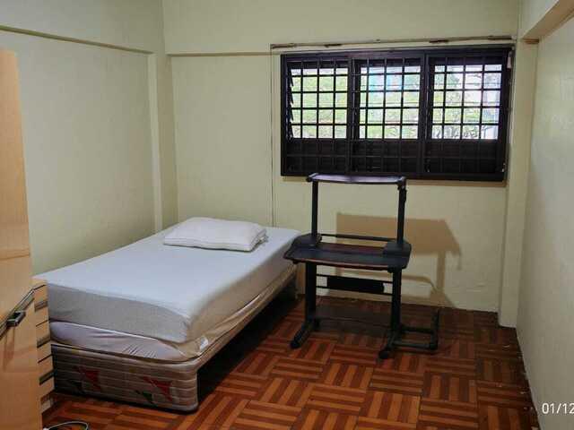 Common Room @ Ang Mo Kio Ave 1 BLK 207! NO AGENT FEES!