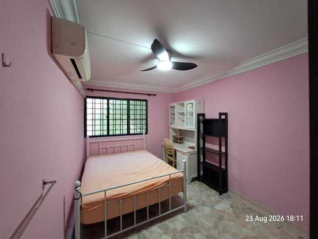 Common Room @ Ang Mo Kio Ave 3 BLK 563! NO AGENT FEES!