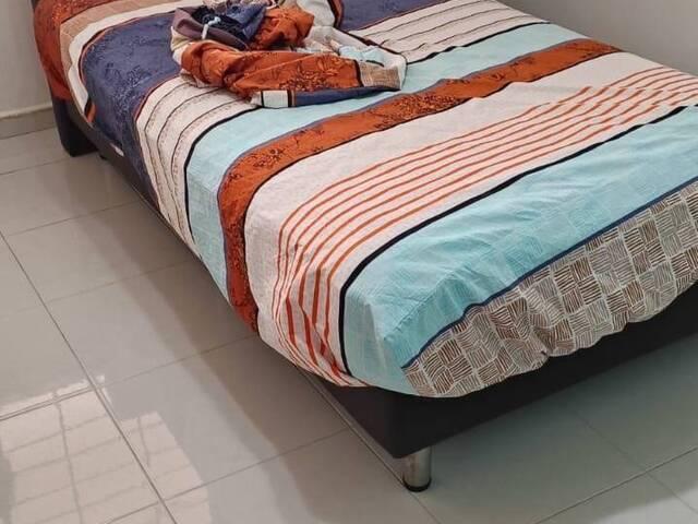 Common room at 414 Choa Chu Kang avenue 4 for rent! Aircon wifi!