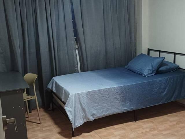 Common room at 429 woodlands street 41 for rent! Wifi available!