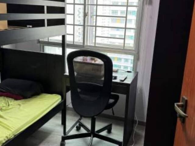 Common room at 443c fernvale road for rent! Aircon wifi!