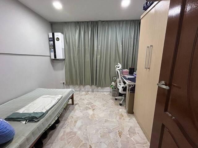 Common room at 503 tampines central 1 for rent! Aircon wifi!