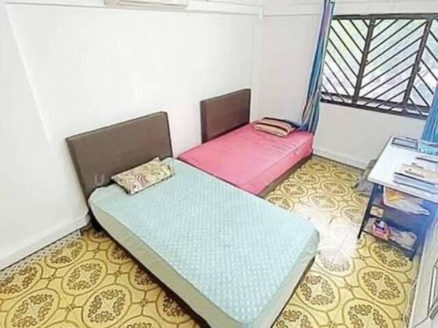 Common room at 522 ang Mo Kio avenue 5 for rent! Aircon wifi!