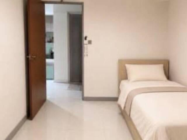 Common room at 783b woodlands rise for rent! Aircon wifi!