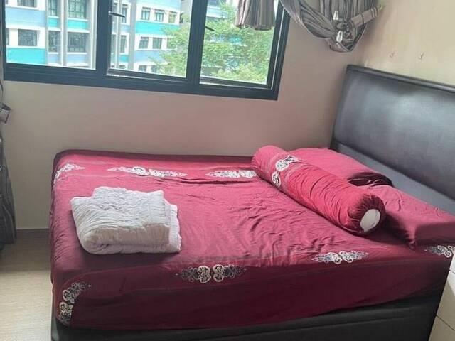 Common room at 808a Choa Chu Kang Avenue 1 for rent! Aircon wifi!