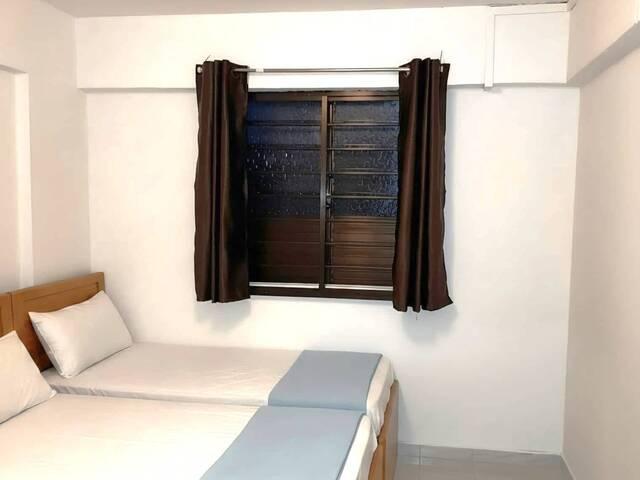 Common room at 129 Ang Mo Kio Avenue 3 {SINGLE PAX}