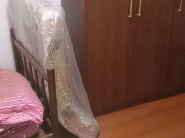 Common room at 170 Stirling road for rent! Wifi available!