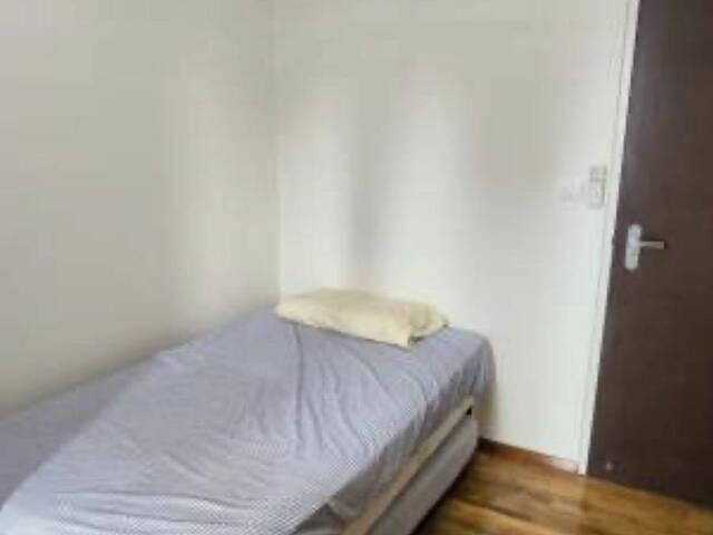 Common room at 1G cantonment road for rent! Aircon wifi!