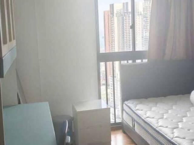 Common room at 1e cantonment road for rent! Aircon wifi!
