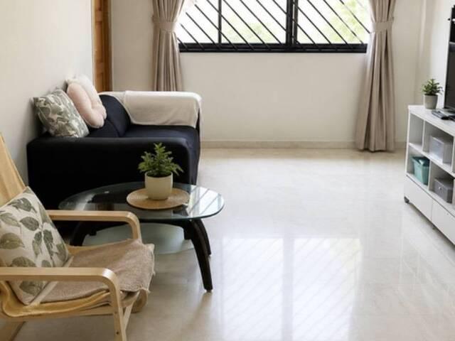Common room at 229 bishan street 23 for rent! Aircon wifi!