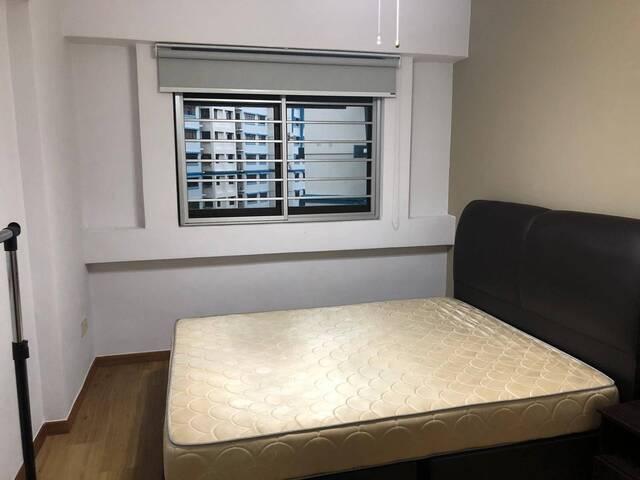 Common room at 274b Jurong West street 25 for rent! Wifi available!