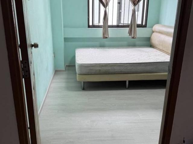 Common room at 276a Jurong West street 25 for rent! Wifi available!