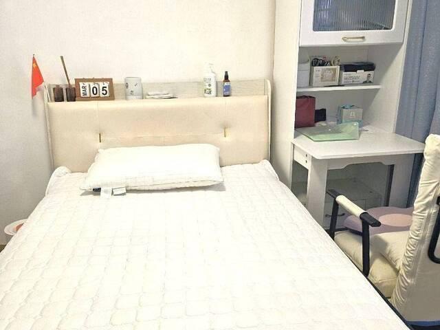 Common room at 2 Lorong 7 Toa Payoh. No Agent Fee