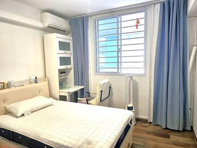 Common room at 2 Lorong 7 Toa Payoh. No Agent Fee