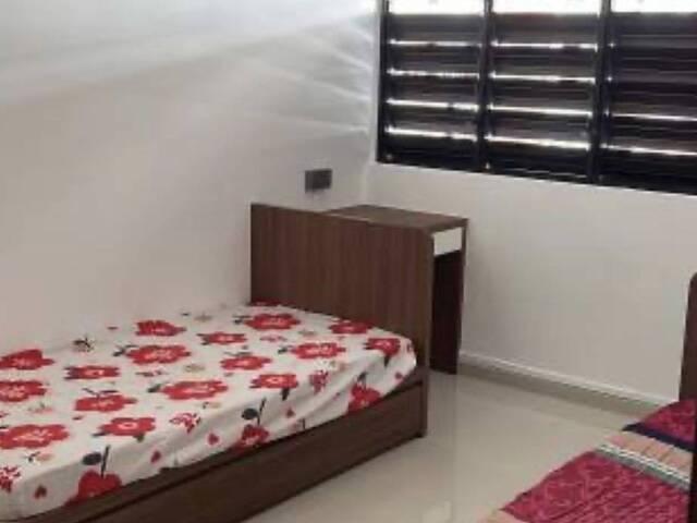 Common room at 35 bedok South Avenue 2 for rent! Aircon wifi!