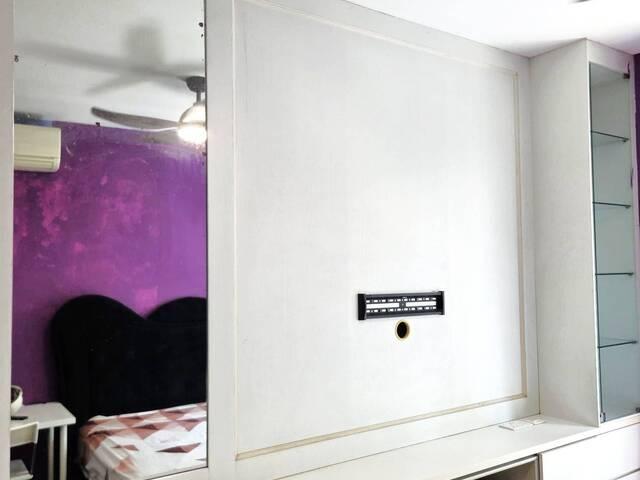 Common room at The Floravale, 240 Westwood Avenue, Private condo no agent fee