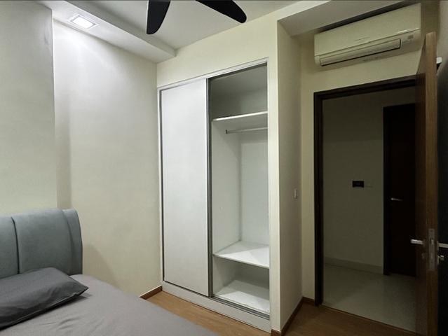 Common room at Watercolours for rent! Aircon wifi!
