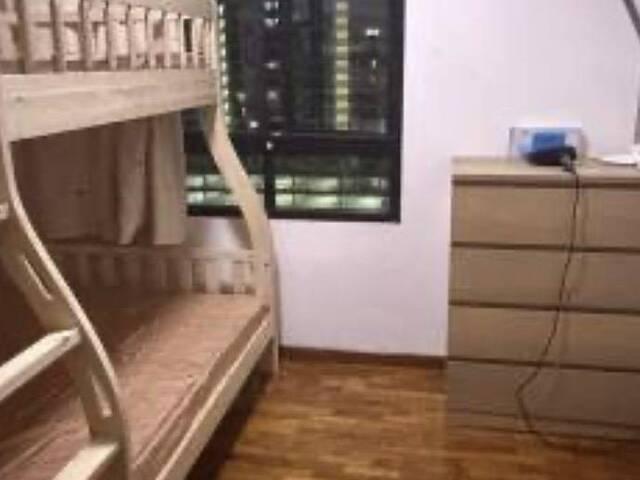 Common room at Woodsvale for rent! Aircon wifi!