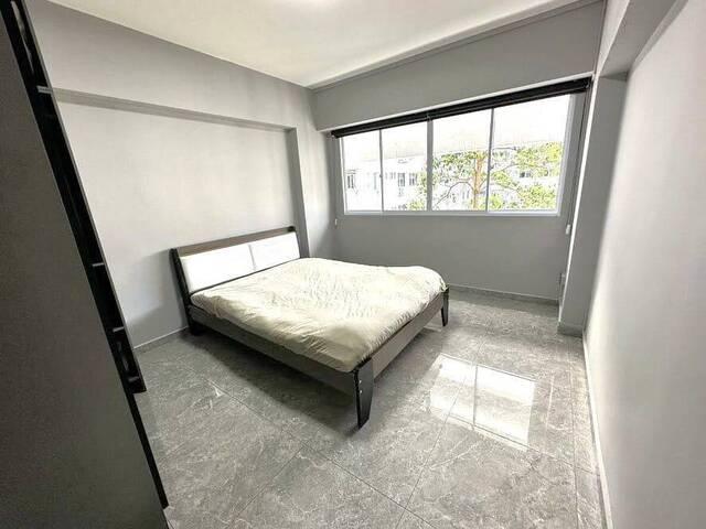 Common room at blk 106 Pasir Ris Street 12. Single Pax Only NO AGENT FEE