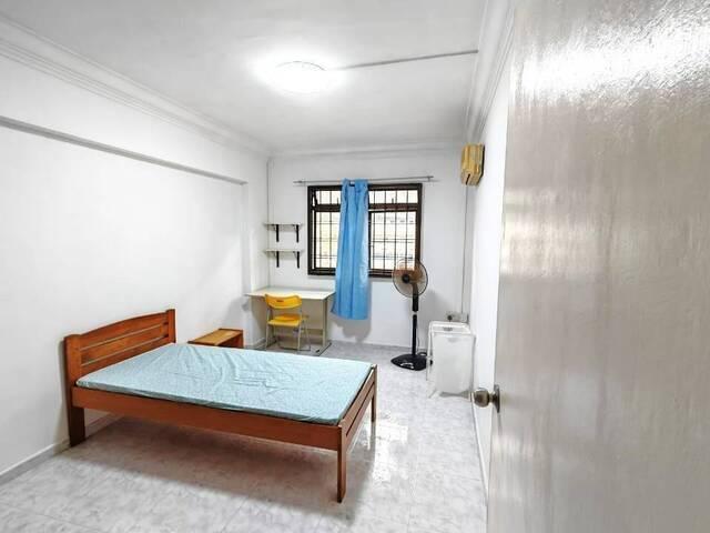 Common room at Blk 206A Compassvale Lane, Near to Sengkang MRT no agent fee
