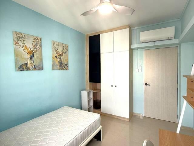 Common room at Blk 203A Compassvale Road. Male Only NO AGENT FEE