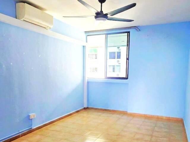Common room at Blk 250 Yishun Avenue 9, Female only no agent fee