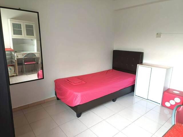 Common room at Blk 34 Telok Blangah Way, {SINGLE PAX}