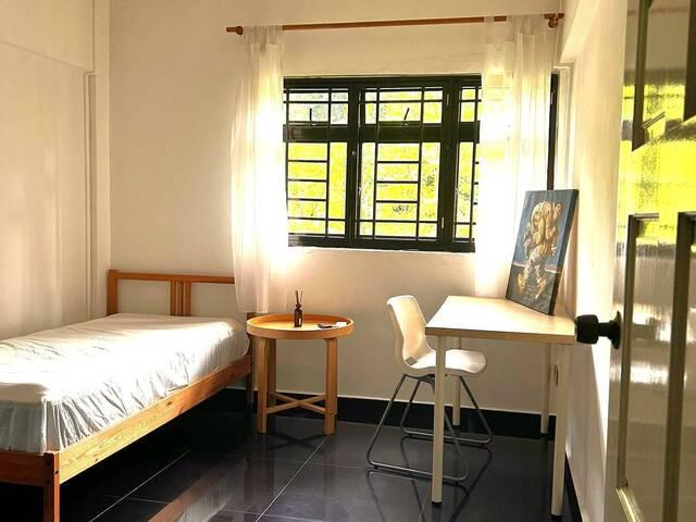 Common room at Blk 60 Telok Blangah Heights Own Bathroom Female Only NO AGENT FEE