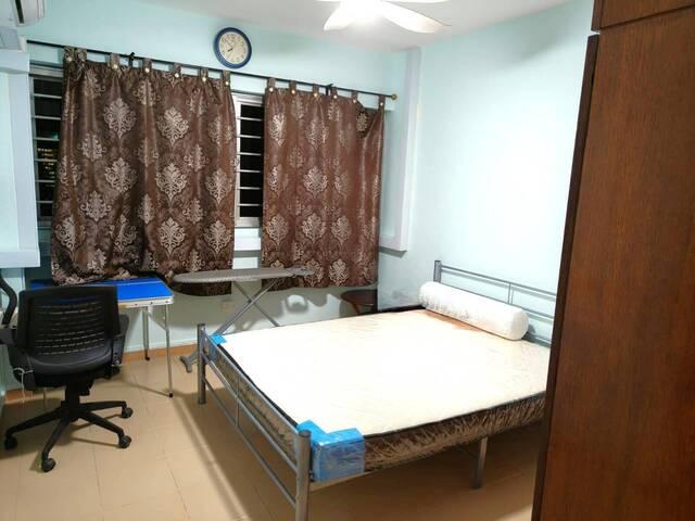 Common room at Blk 683 Tessensohn Road. Near to Farrer Park MRT! no agent fee