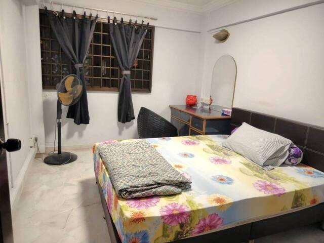 Common room at Blk 804 Yishun Ring Road. Near to Khatib MRT! NO AGENT FEE