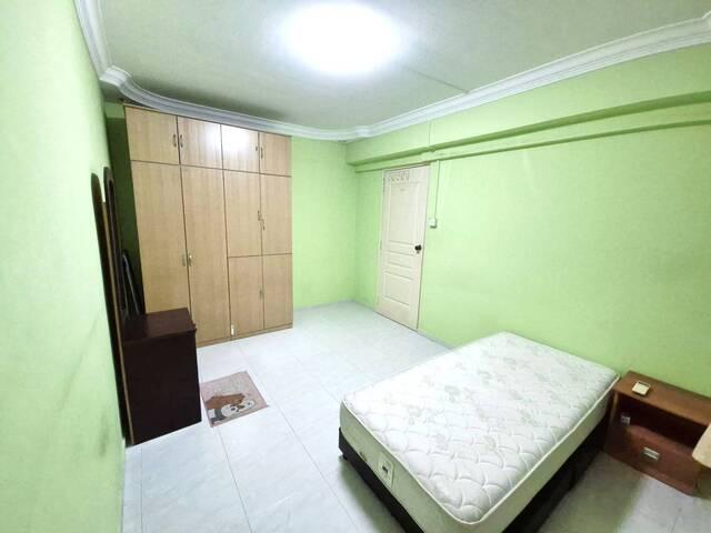 Common room at Blk 862 Woodlands Street 83, Female Only no agent fee