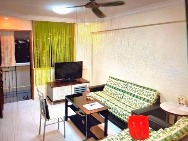 Common room at Blk 95 Commonwealth Drive. Single Pax Only NO AGENT FEE