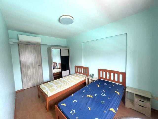 Common room at blk 981B Buangkok Crescent! no agent fee