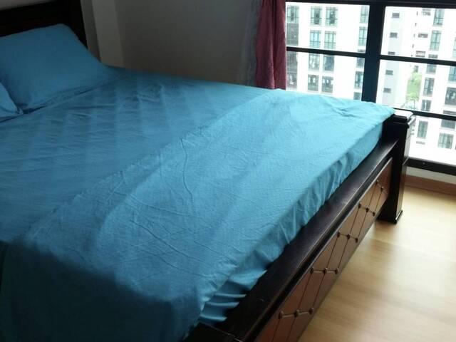 Common room at Chestervale for rent! Aircon wifi!