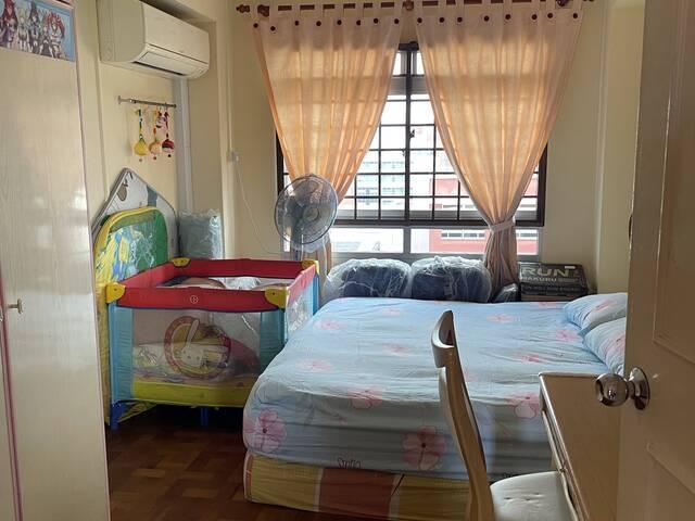 Common room at kaki bukit Mrt