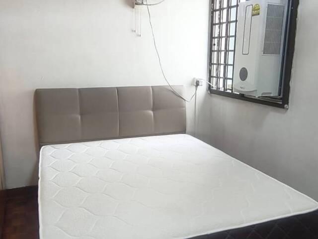 Common Room Blk 578 Ang Mo Kio Ave 10 @ $1050 AC/WIFI