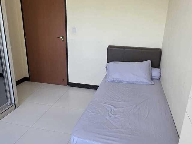 Common Room @ Fernvale Street 471A! NO AGENT FEE!