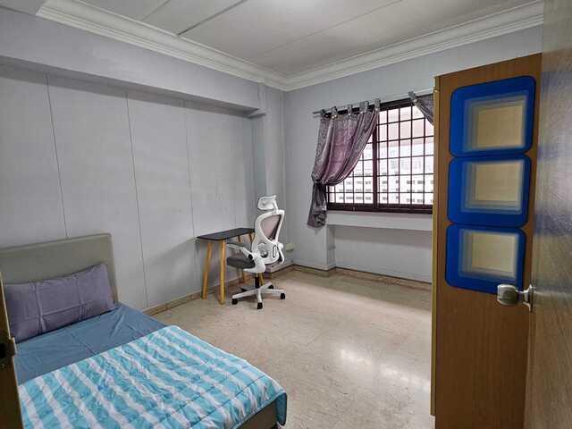 Common room for 1 Pax @ $900 with aircon, no aircon $800